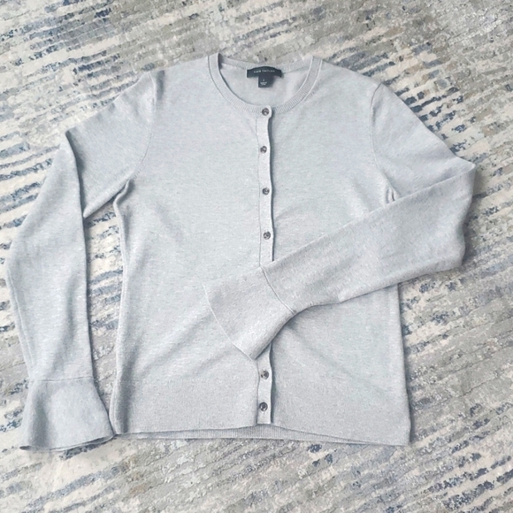 Ann Taylor light grey cardigan - Picture 1 of 5
